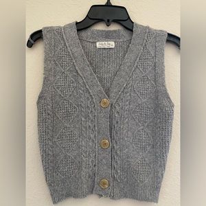 Sweater vest